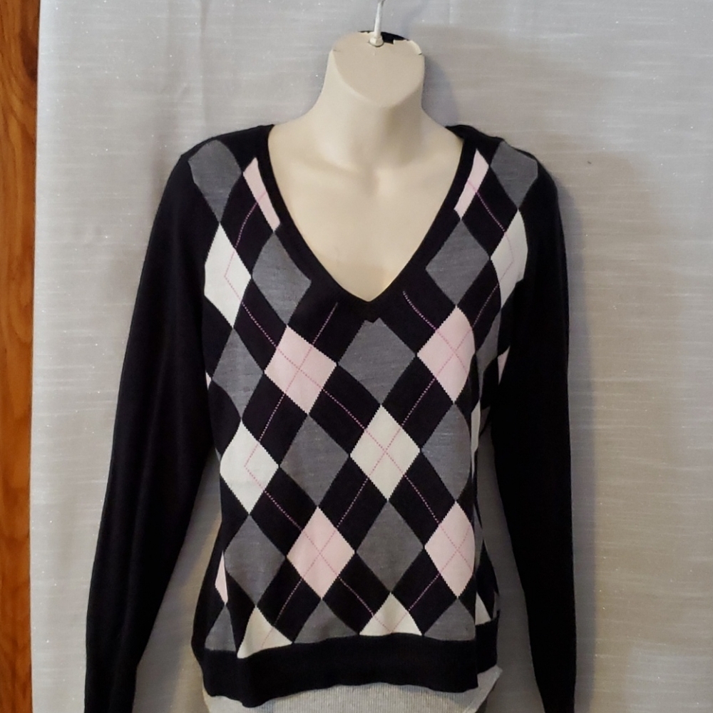 Argyle pattern sweater